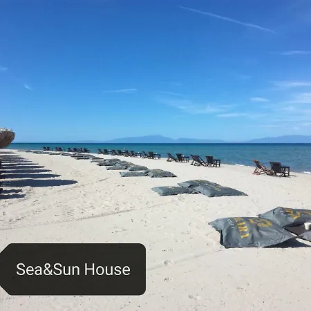 Sea & Sun House *